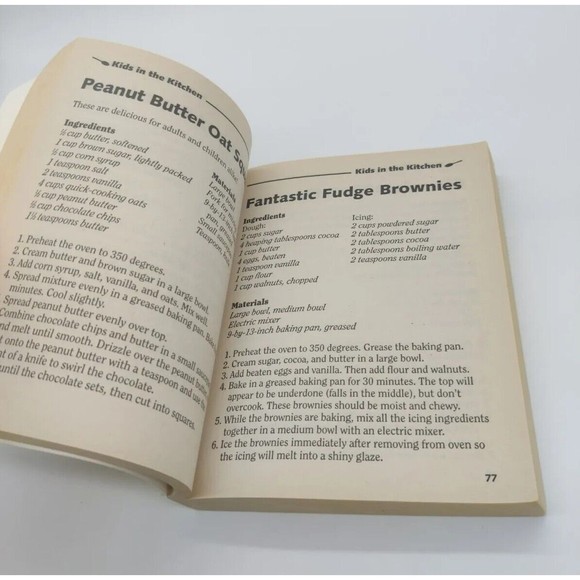 The Preschooler's Busy Book: 365 Creative Games and Activities to Occupy Your 3- - Picture 6 of 7